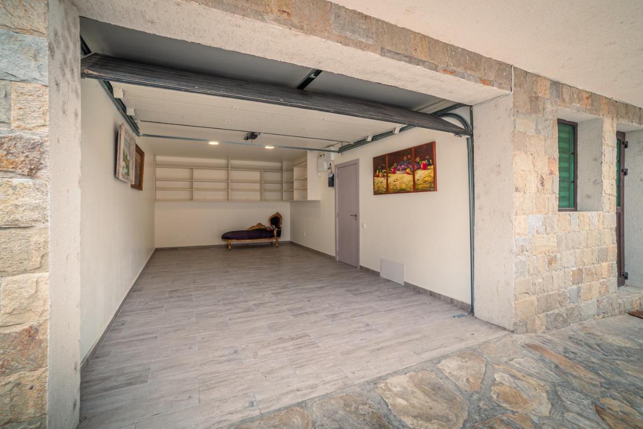 The Gallery Guest House - Garden And Garage Велико-Тирново Екстер'єр фото